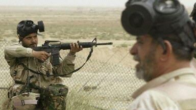 Żołnierze z Kuwejtu na pustyni Mutlaa (fot. AFP)