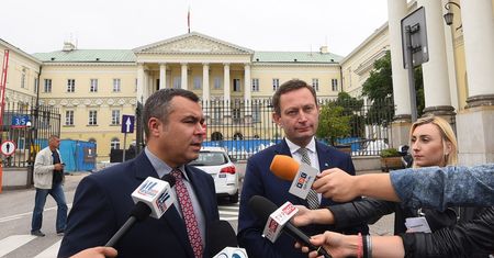 Trójka z Nowoczesnej zakłada stowarzyszenie. "Lubnauer nic nie wie"