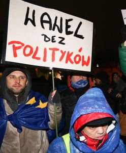 "Prywatna wizyta zwykłego posła". Internet wrze po protestach pod Wawelem