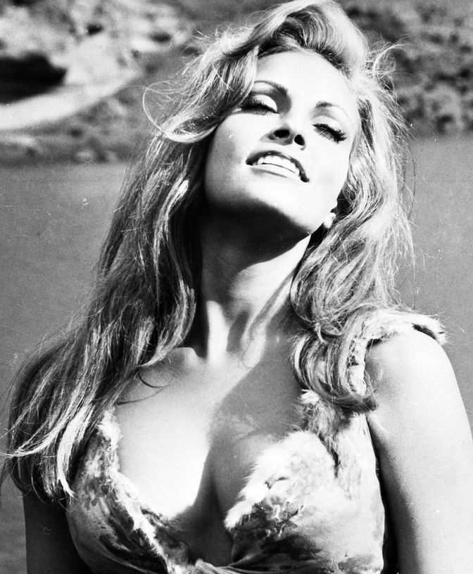 Raquel Welch udowodniła, że operacje plastyczne nie są niczym złym