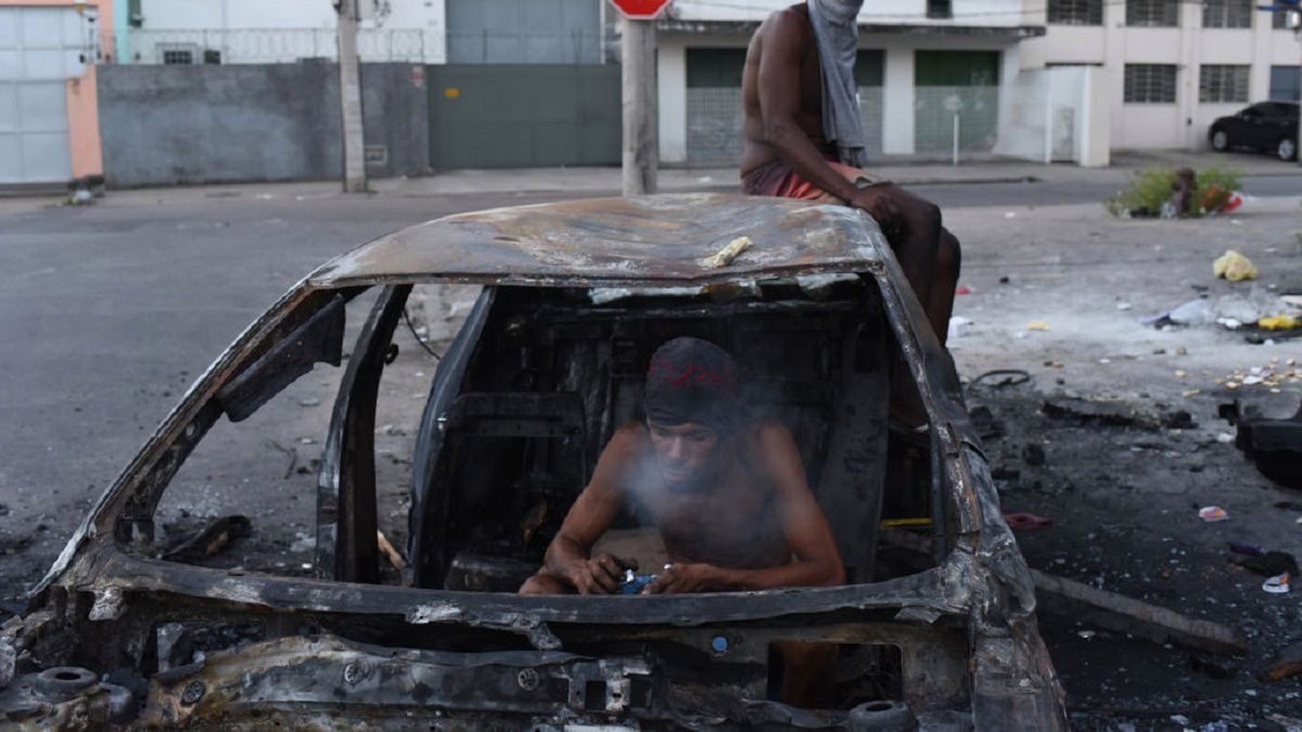 Koronawirus w Brazylii. Gangi pilnują kwarantanny.