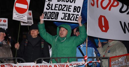 Prokuratura jednak zbada, czy Jarosław Kaczyński został pomówiony pod Wawelem