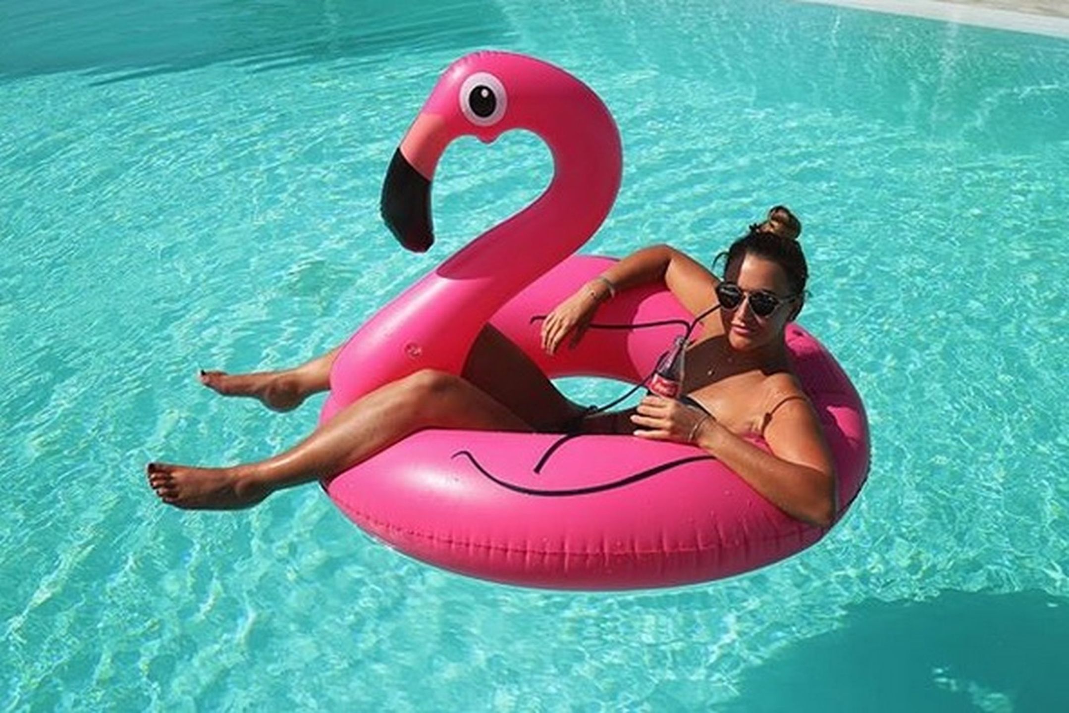 Georgina Leigh Cantwell w bikini. Wie, jak przykuć spojrzenia