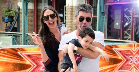 Simon Cowell chce pracować z 10-letnim synem. "Nie musi chodzić do szkoły"
