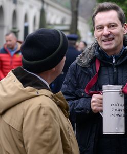 Znani kwestują na Powązkach