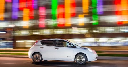 Nissan-Renault sprzedał już ponad 350 tys. elektrycznych aut