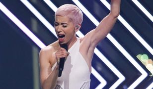 Wbiegł na scenę podczas występu. Rzucił się i próbował wyrwać mikrofon wokalistce Wielkiej Brytanii