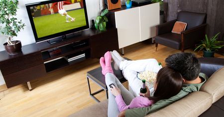 Telewizory 4K UHD coraz tańsze. Atrakcyjny model nawet do 2 tys. zł