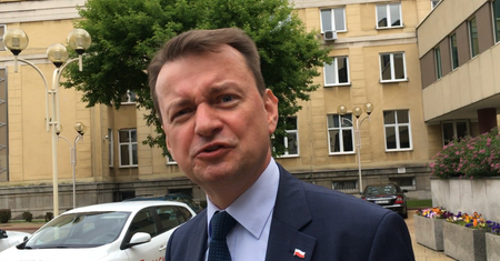 Co było w kopercie od Szyszki? Spytaliśmy Błaszczaka