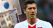 Robert Lewandowski po wczorajszym meczu odpowiadał na pytania dziennikarzy. Kiedy został zapytany o sprzęty dziecięce piłkarz nie wytrzymał i...  Reakcja? Bezcenna!