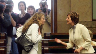 Posłanki SLD, Katarzyna Piekarska i Anita Błochowiak w Sejmie