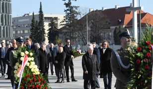 Kacprzak: "Panie prezesie, pokazywanie że Pan się wirusa nie boi, nie dodaje ani powagi, ani siły, ani autorytetu" [OPINIA]