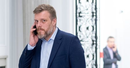 Pracownicy budżetówki z wyższymi pensjami. Tego chce Lewica