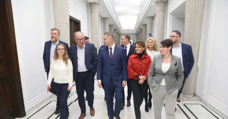Zniesienie limitu 30-krotności. Gowin się buntuje, ale Lewica może pomóc PiS