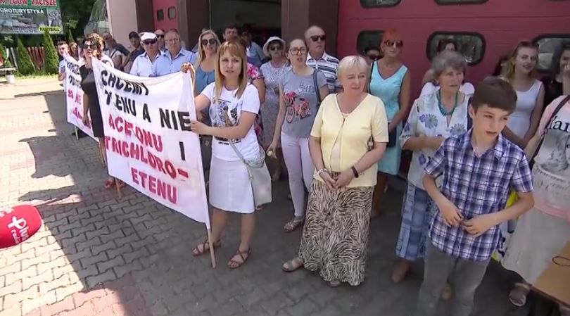 Łatwopalne i rakotwórcze substancje obok szkoły. Mieszkańcy Borkowic protestują