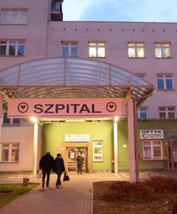 Sprawa kobiety rodzącej na podłodze w starachowickim szpitalu: kolejna położna wraca do pracy