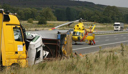 Trzy ciężarówki zderzyły się na autostradzie A-4