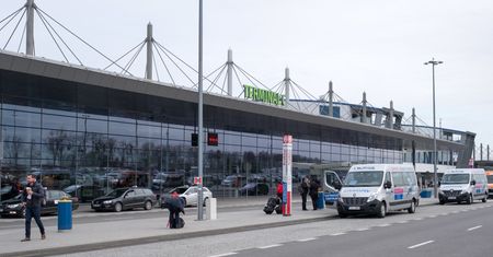 Lotnisko w Pyrzowicach. Awaryjne lądowanie samolotu transportowego