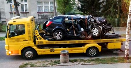 Tragedia pod Wielisławicami. Zmarł 18-latek, 6 osób poszkodowanych
