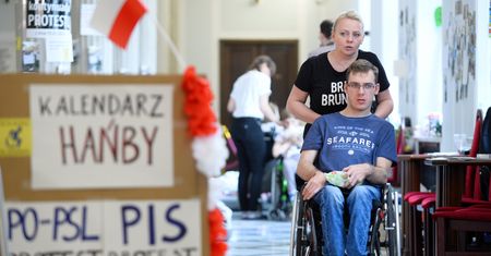 Rodzice dorosłych niepełnosprawnych będą protestować przed kancelarią Mateusza Morawieckiego