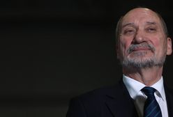 Macierewicz porównał Rydzyka do polityków. Oto efekt