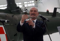 Macierewicz obiecał śmigłowce polsko - ukraińskie. "Minister odleciał"