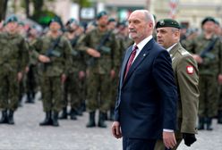 Macierewicz zdecydowanie broni WOT. "Nazywanie ich 'mięsem armatnim' jest haniebne i niegodne"