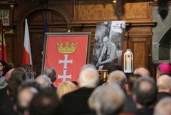 Wystawienie trumny z ciałem Pawła Adamowicza w ECS. Ludzie żegnają się z prezydentem