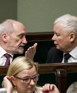 Sławomir Sierakowski: Macierewicz ma haka na Kaczyńskiego?