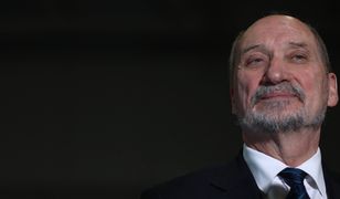 Macierewicz porównał Rydzyka do polityków. Oto efekt