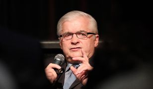 Włodzimierz Cimoszewicz potrącił 70-latkę. Odpiera zarzuty o ucieczce. "Od razu udzieliłem pomocy"