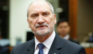 Internauci są bezlitośni. Antoni Macierewicz wysyła pomoc do złej gminy?