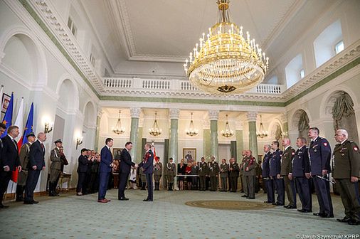 Antoni Macierewicz gościem podczas nominacji generalskich. 