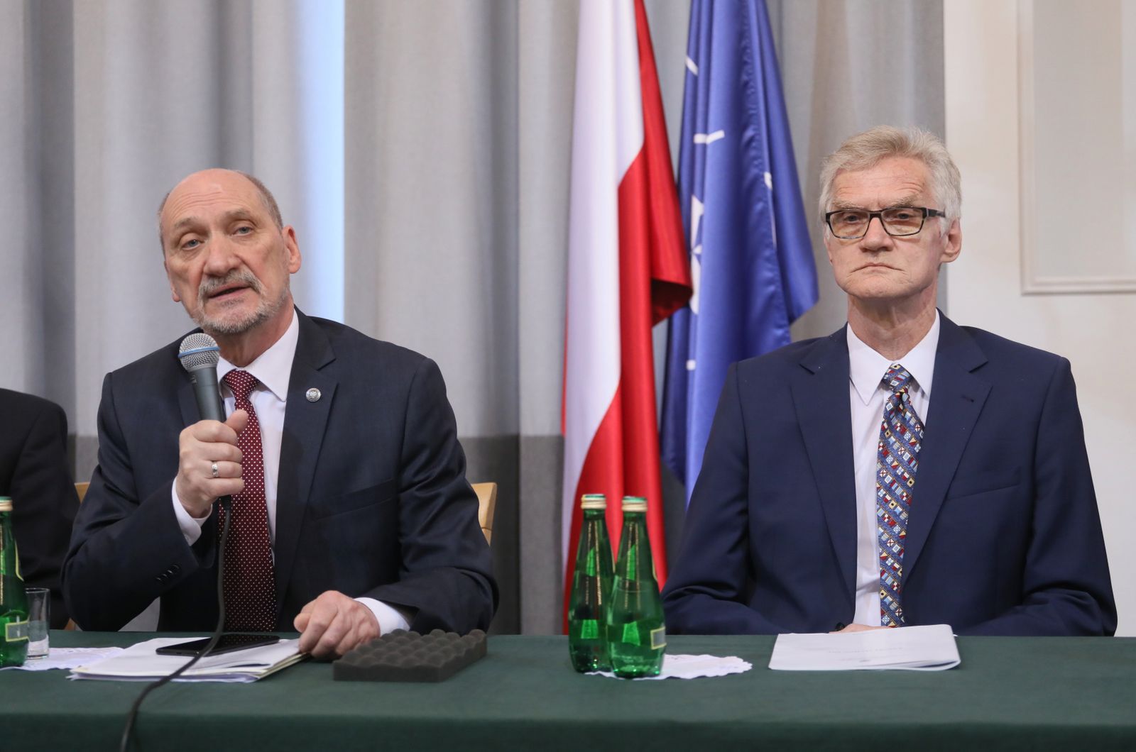 Podkomisja pod przewodnictwem Antoniego Macierewicza "anuluje raport Millera" z siedmiu powodów