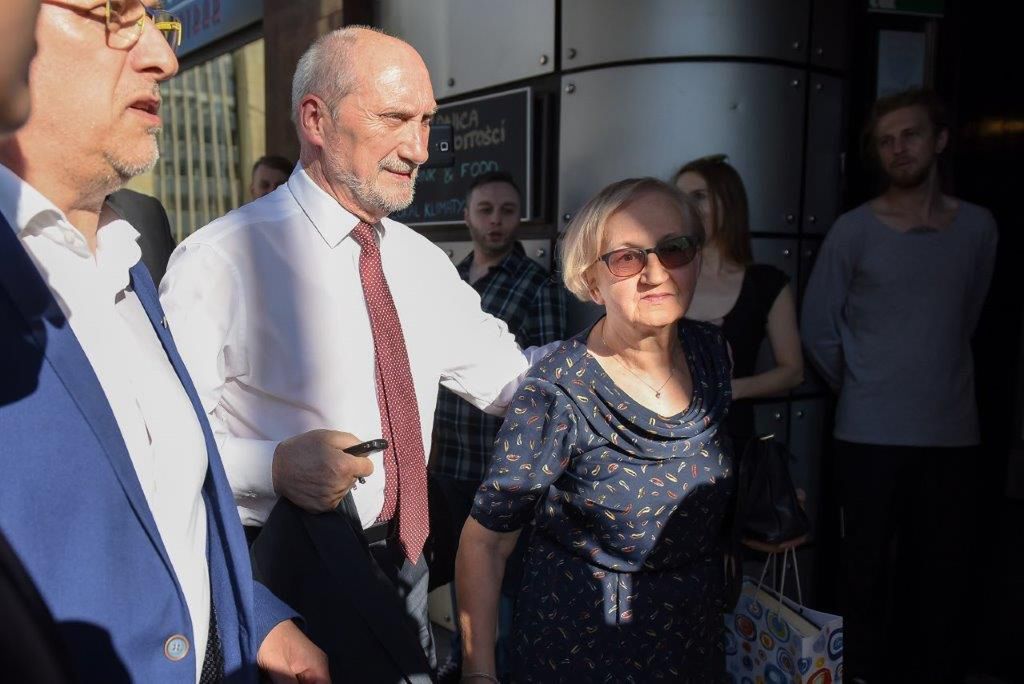 Antoni Macierewicz przyjechał ze swoją żoną