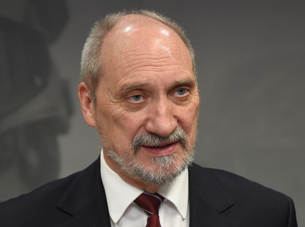 Antoni Macierewicz wyraża "pełne poparcie" dla decyzji Trumpa o ataku