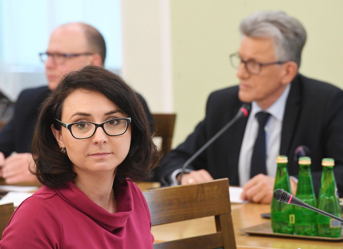 Gasiuk-Pihowicz ukarana przez Prezydium Sejmu. Obetną jej pensję. Nam zdradza powód