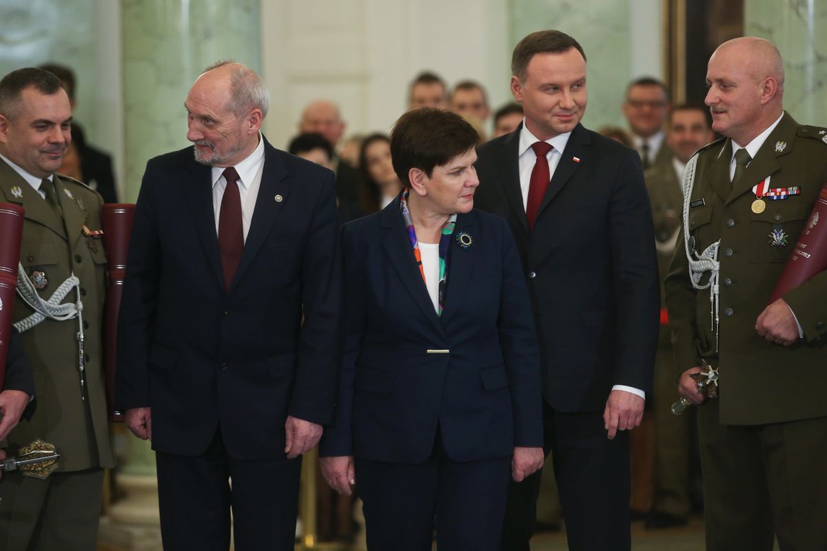 Kulisy wojny MON z Pałacem Prezydenckim: Andrzej Duda postawił Beacie Szydło ultimatum