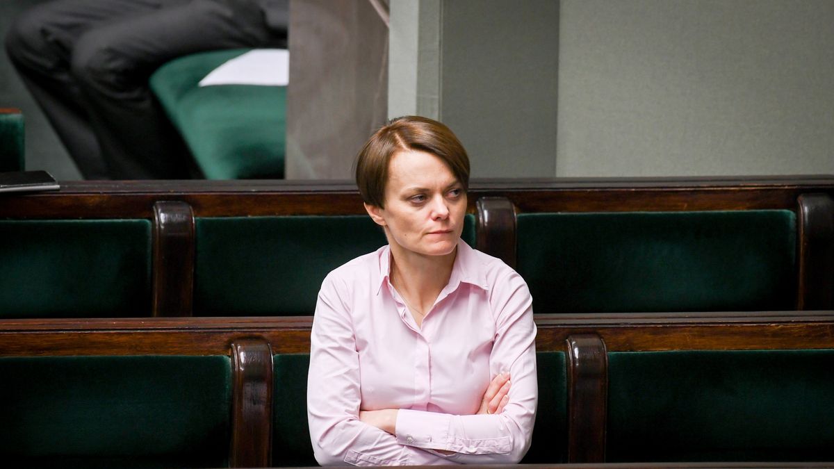 Minister rozwoju Jadwiga Emilewicz nie pozostawia złudzeń: czekają nas chude tygodnie, może nawet miesiące