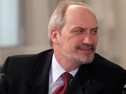 "Macierewicz jest hipokrytą"