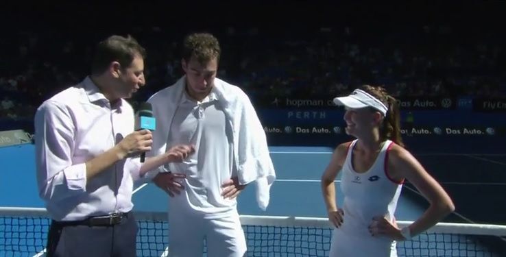 Agnieszka Radwańska i Jerzy Janowicz wygłupiają się po zwycięskim meczu [wideo]