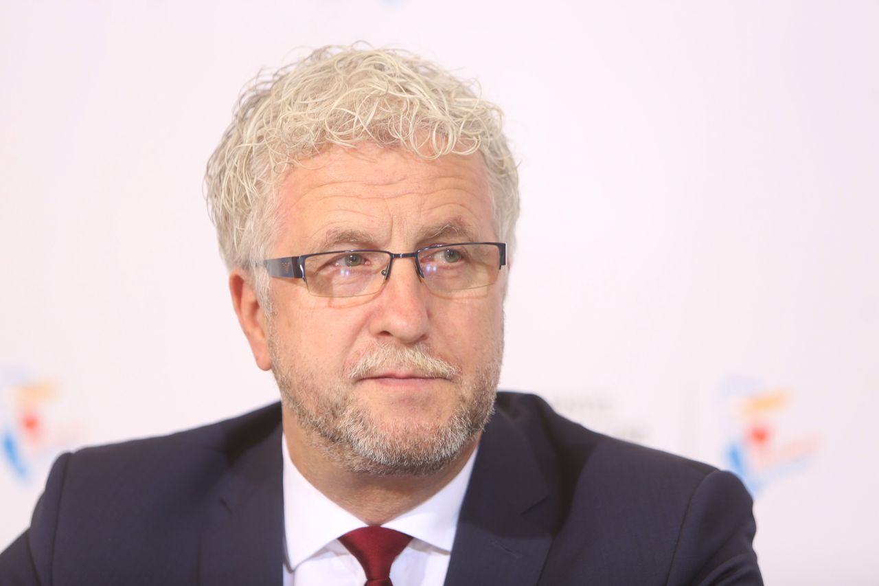 Kandydat na prezydenta Warszawy zawiesza kampanię. Zadecydowały względy rodzinne