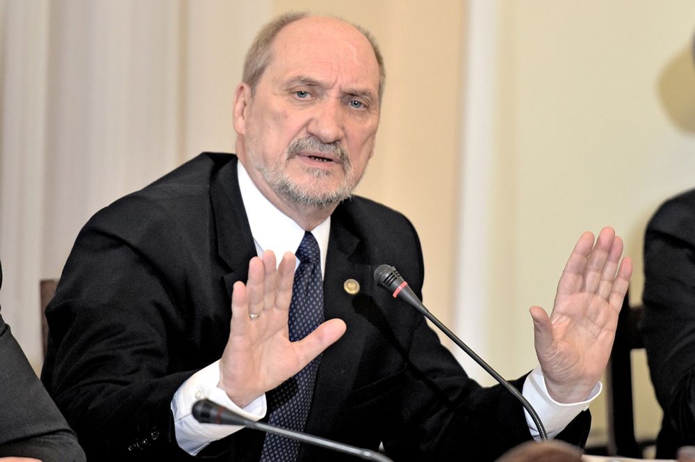 Macierewicz naruszył prawo, teraz zapłaci