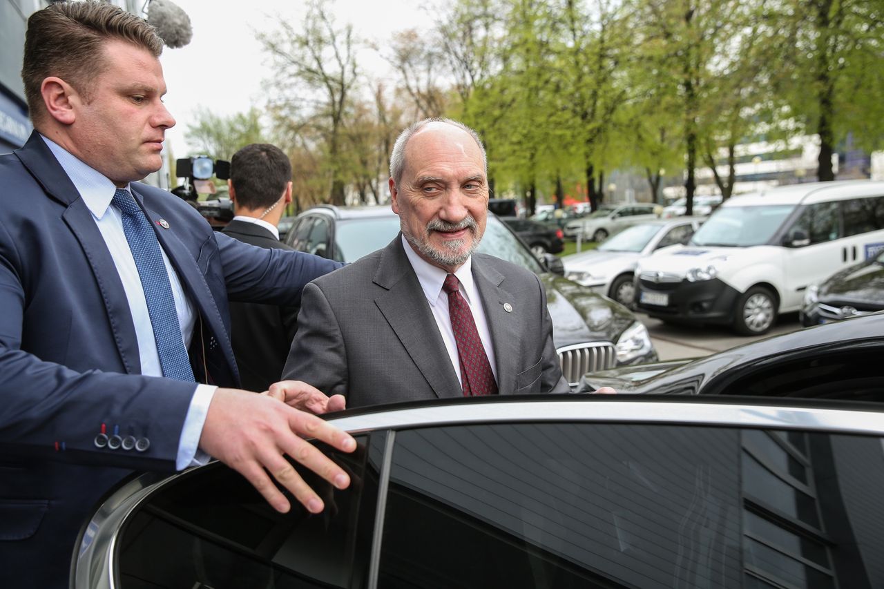 Antoni Macierewicz: ambicje personalne nie mogą szkodzić armii