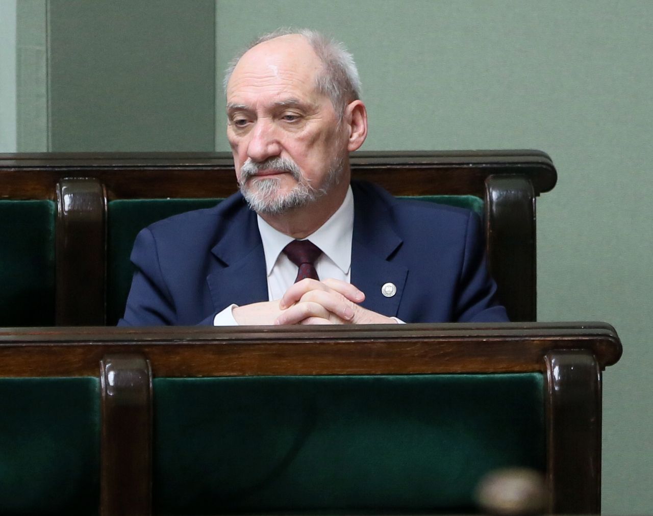 Antoni Macierewicz chciał zdyskredytować komisję Jerzego Millera. Próbował zwerbować jej ekspertów