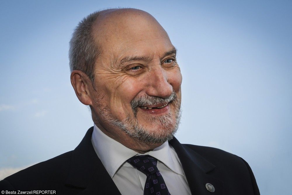 Opinie o rządzie: Ziobro to zombie, a Macierewicz ma fajną brodę