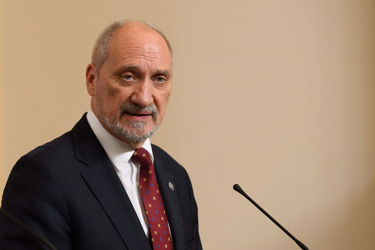 Konflikt na linii Antoni Macierewicz-Andrzej Duda? Tłumaczenia szefa MON