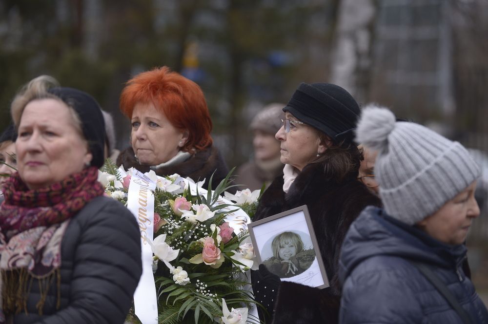 Pogrzeb Krystyny Sienkiewicz. Tak żegnała ją rodzina, przyjaciele i fani