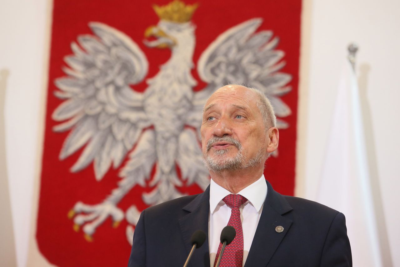 Antoni Macierewicz leci do USA. Będzie rozmawiał o Smoleńsku