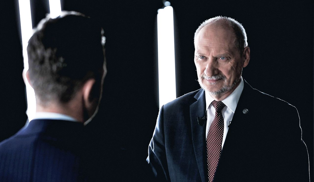 Antoni Macierewicz przesłuchał dziennikarza. "Chciał skasować nagranie"